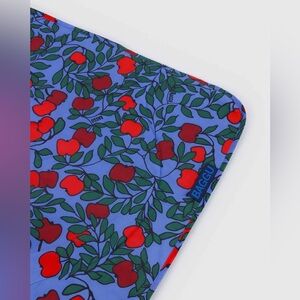 NWT BAGGU Puffy Picnic Blanket in Apple Colourway
